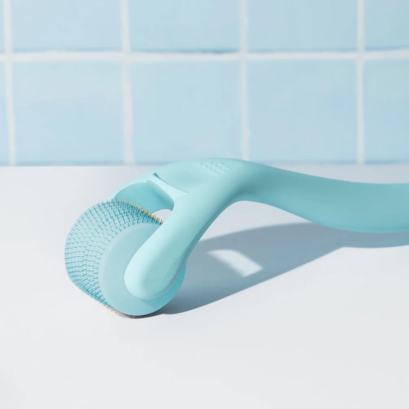 ROSELYNBOUTIQUE Microneedles Derma Roller for Hair Beard Facial Skin Men Women