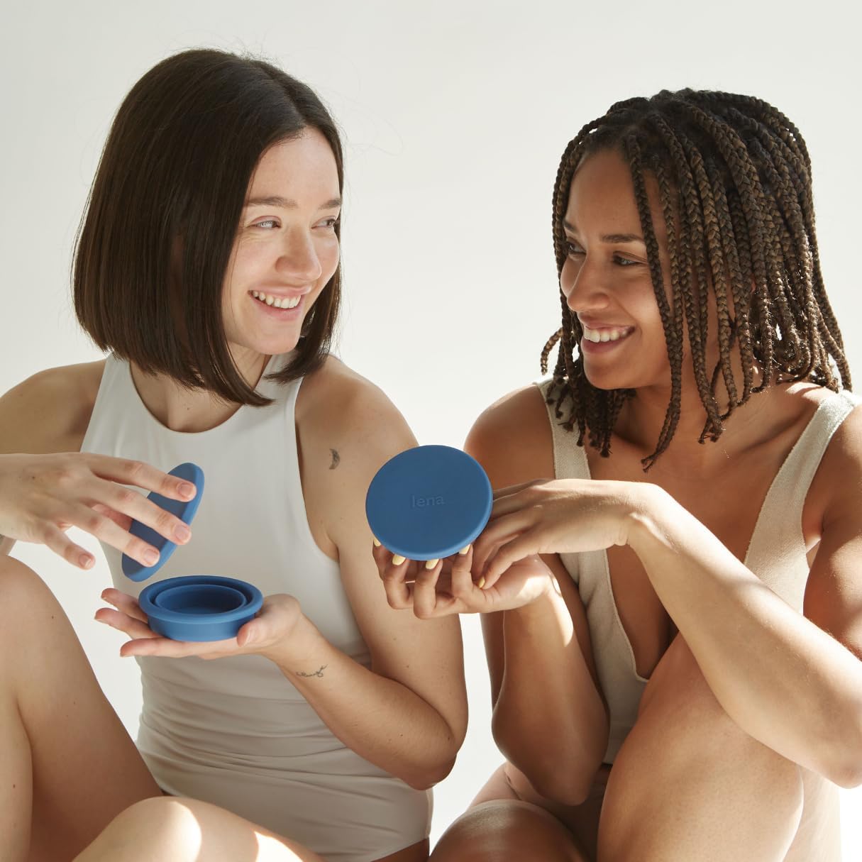 Lena Menstrual Cup Sterilizer Case, Compact, Collapsible Silicone Container for Cleaning Period Cup & Menstrual Disc, Travel, Home and Dorm, Menstrual Cup Cleaner, Feminine Care, Light Purple