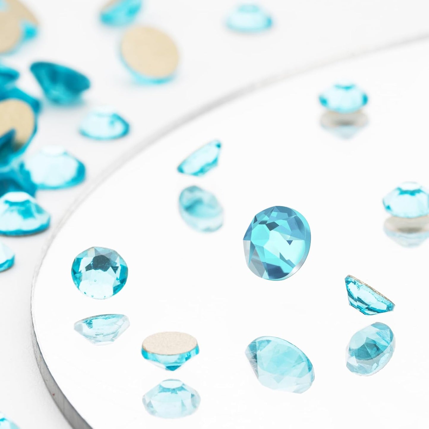 Novani Aquamarine Rhinestones 1440pcs Flat Back Round Rhinestone Style 2088 Sparkly Crystal Gemstones for Nail Art and Crafting SS16,3.8-4.0mm
