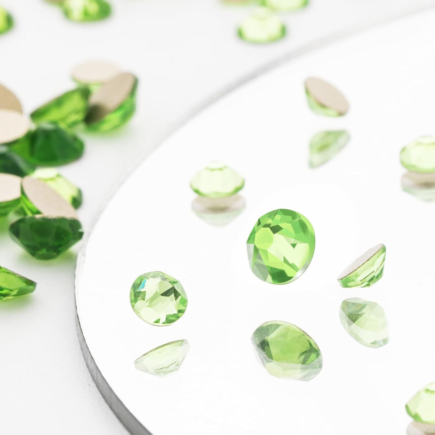 Novani Light Green Rhinestones 1440pcs Flat Back Round Rhinestone Style 2088 Sparkly Crystal Gemstones for Nail Art and Crafting SS16,3.8-4.0mm