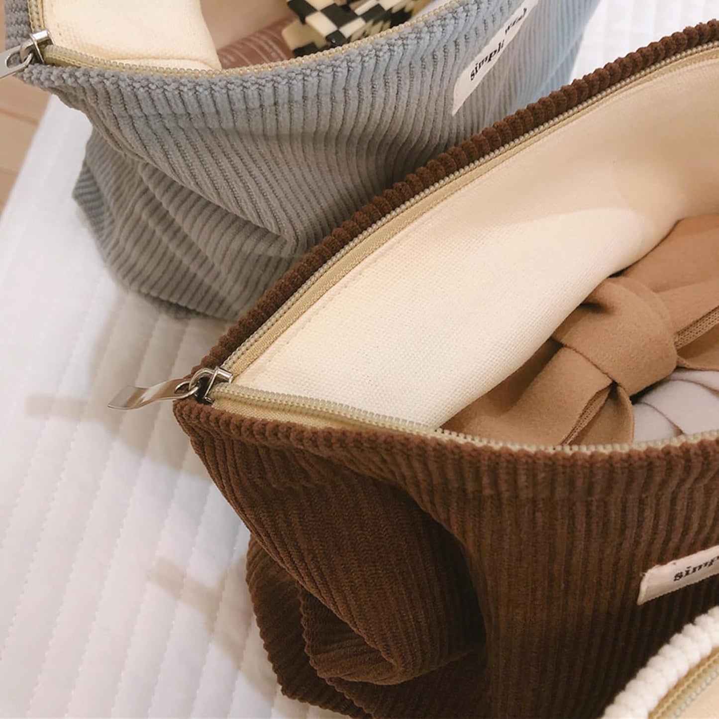 Wudygirl Makeup Bag Cosmetic Bags for Women Large Capacity Travel Toiletry Bag Corduroy Makeup Bag Organizer Zipper Pouch (Coffee)