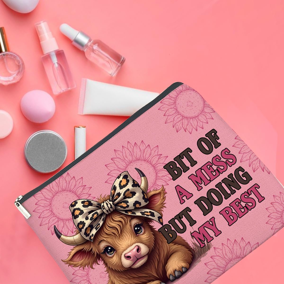 Inspirational Highland Cow Makeup Bag Gifts for Women Wild West Enthusiasts Pink Highland Cow Cosmetic Bag Zipper Pouch