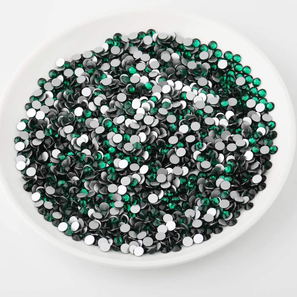 beadsland Flat Back Crystal Rhinestones Round Gems, Emerald (6.4-6.6mm) SS30/288pcs