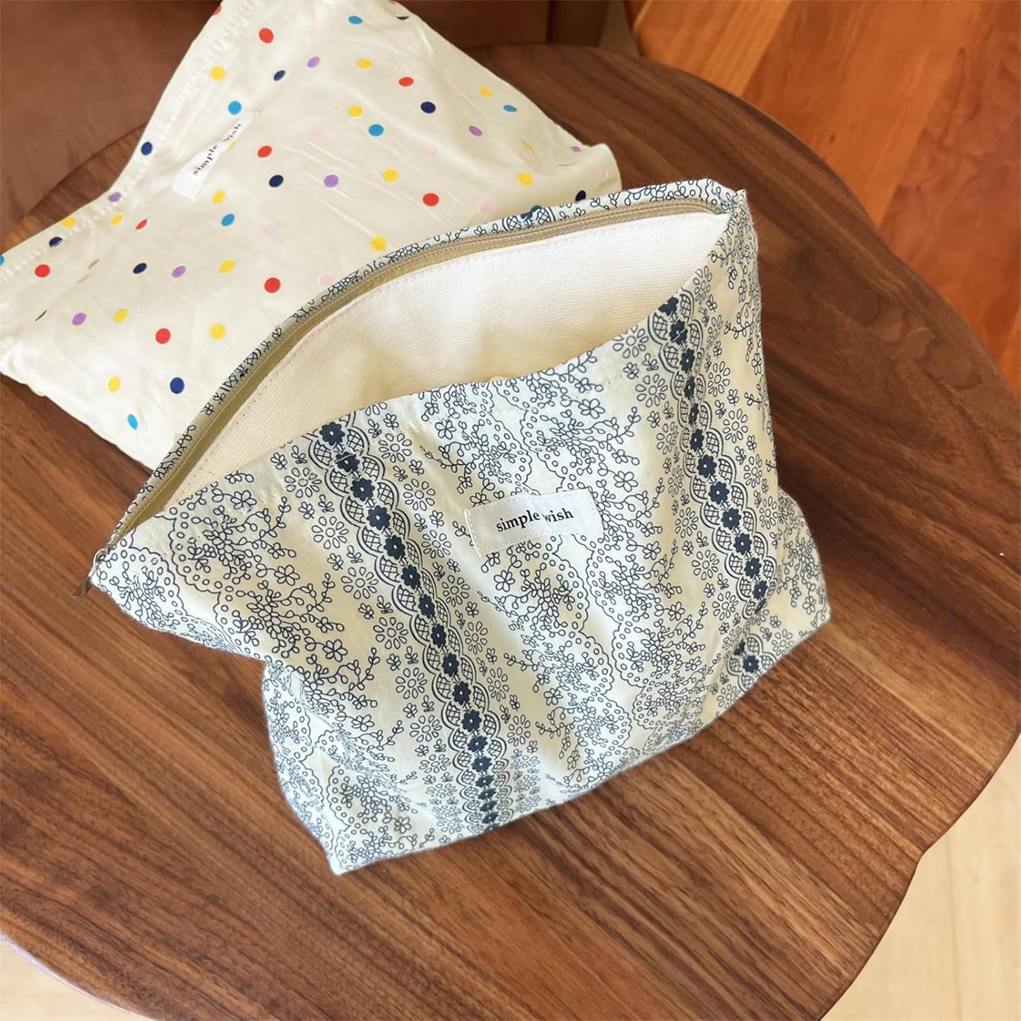 Wudygirl Makeup Bag Cute Cosmetic Bag for Women Large Capacity Makeup Pouch Travel Make-up Organizer Canvas Toiletry Bag Pouches for Purse with Zipper (Navy Blue Striped Floral)