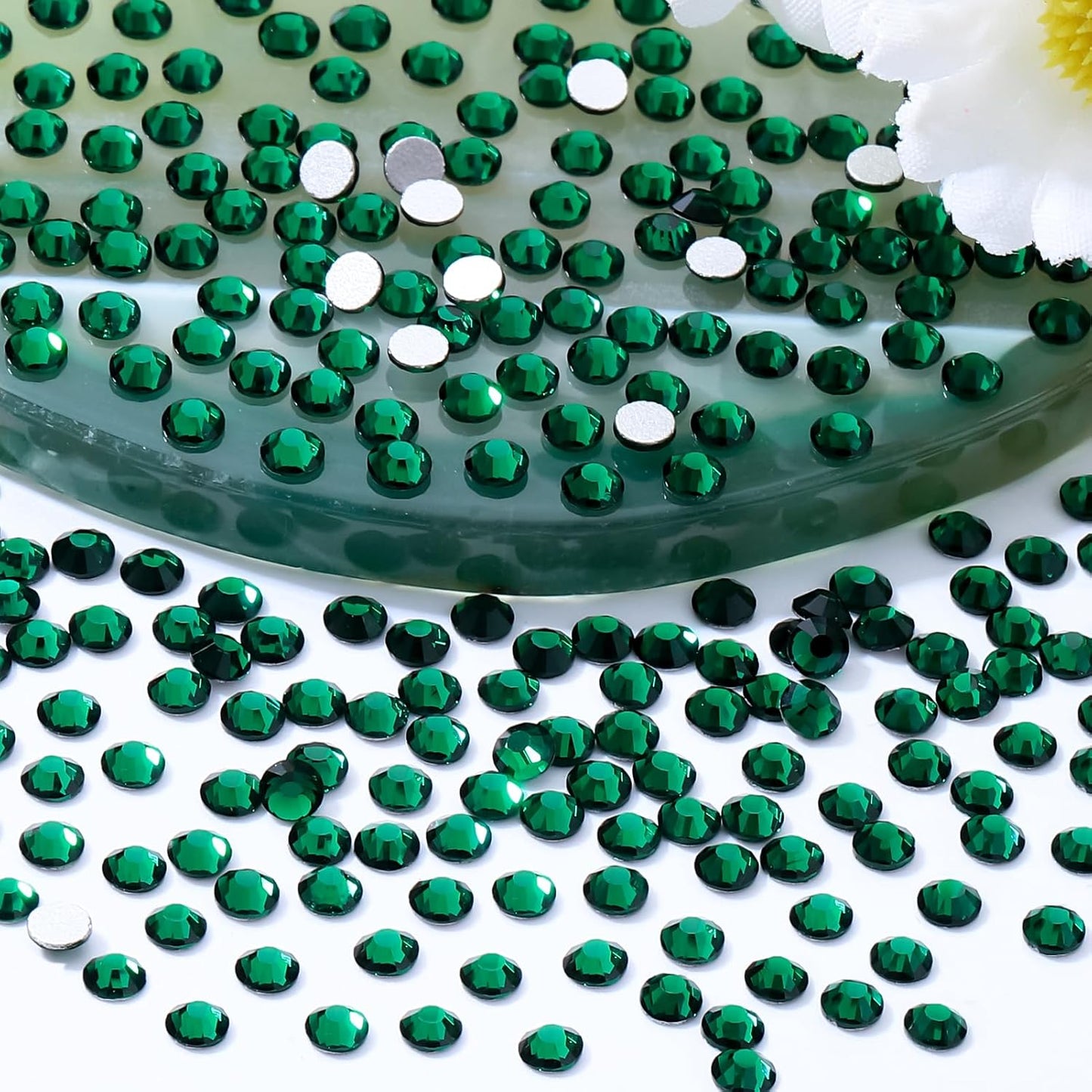 Malachite Green Flatback Rhinestones, Glass Rhinestones for Nail Art and Craft, Glue Fix, Loose Crystal Gemstones(Green, SS6, 1440pcs, 1.9-2.0mm)
