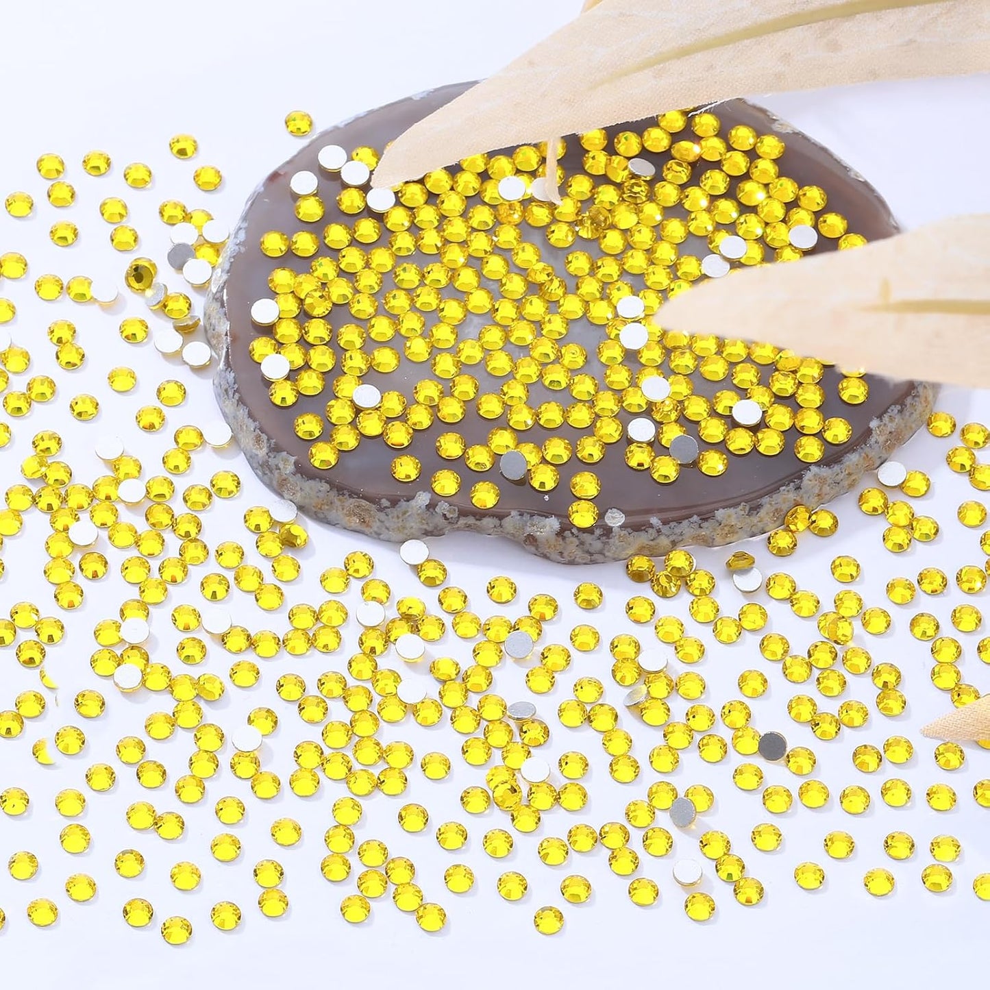 Yellow Flatback Rhinestones, Glass Rhinestones for Nail Art and Craft, Glue Fix, Loose Crystal Gemstones(Yellow, SS4, 2880pcs, 1.5-1.7mm)