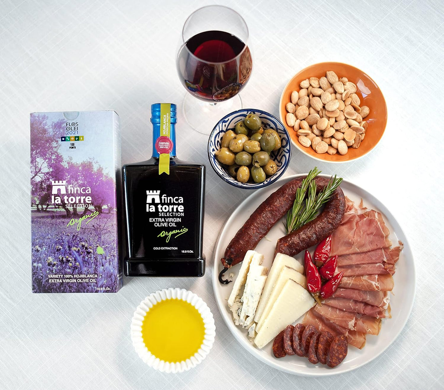 Finca La Torre Hojiblanca Organic Olive Oil - Extra Virgin Cold Pressed Spanish Olive Oil - Premium Oil from Malaga, Spain - Gourmet Food Gifts - 2021 Flos Olei Hall of Fame Winner (500 ml Bottle)