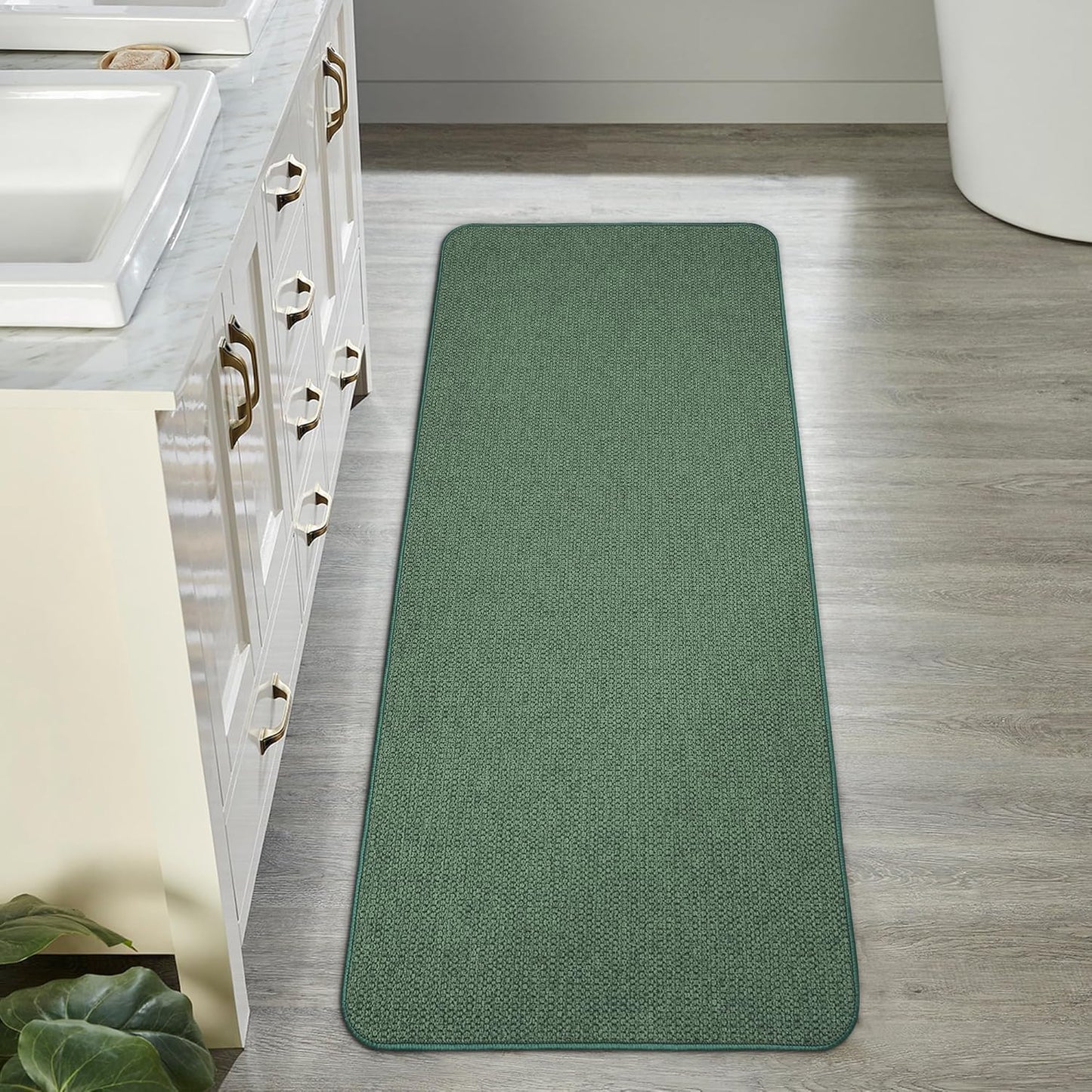 Bath Mat,Ultra Thin Bathroom Runner Rugs,Large Bath Mats for Bathroom,Quick Dry,Non-Slip,Machine Washable,Low Pile,Bath Rug,Shower Outside,Sink,Home Decor Accessories.Green,1'9"x3'11"（21x47inch）